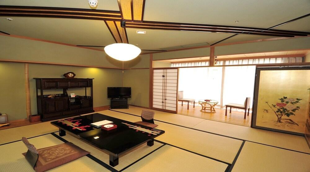 Nisshokan Bettei Koyotei Nagasaki Exterior photo