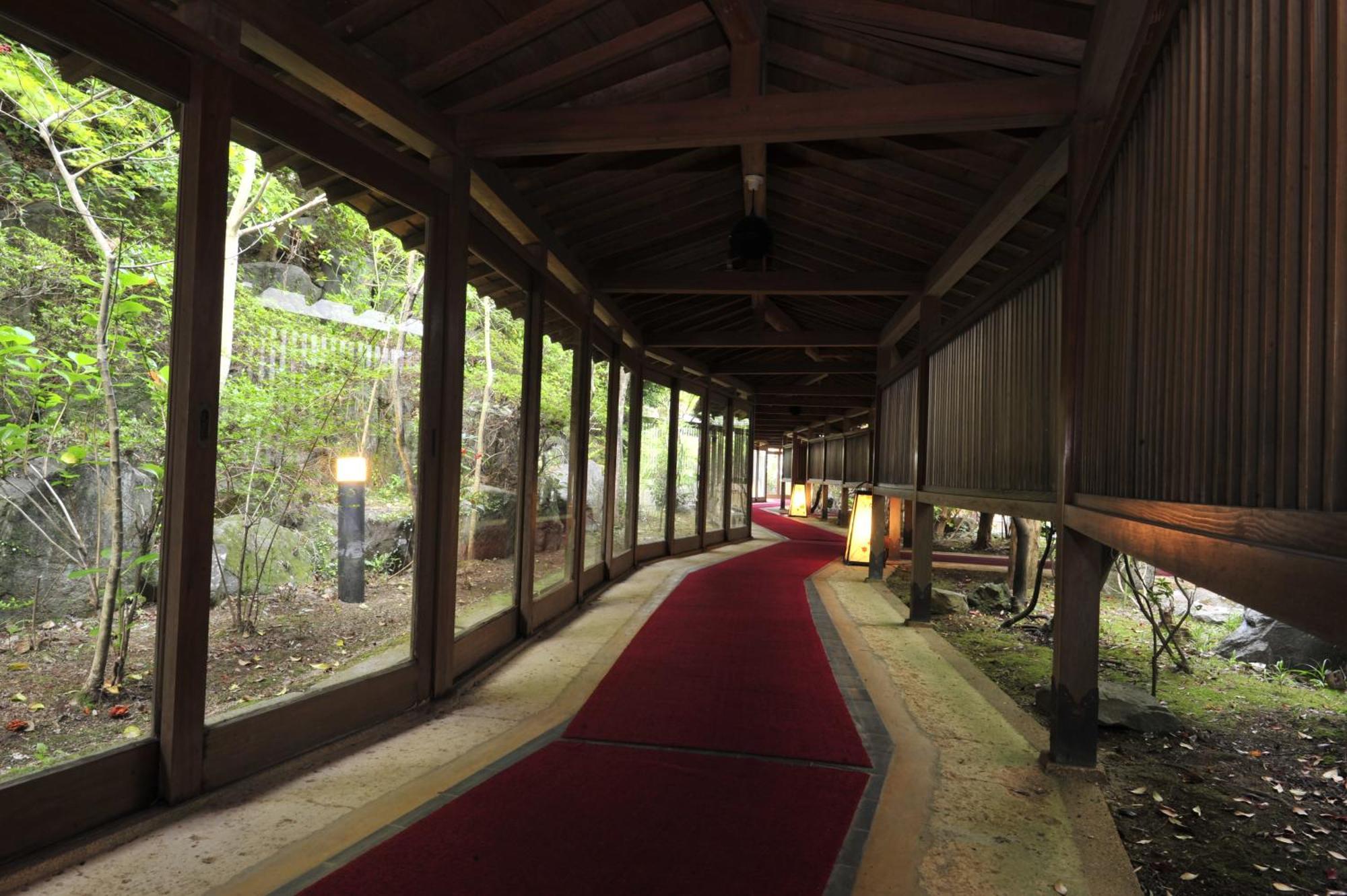 Nisshokan Bettei Koyotei Nagasaki Exterior photo