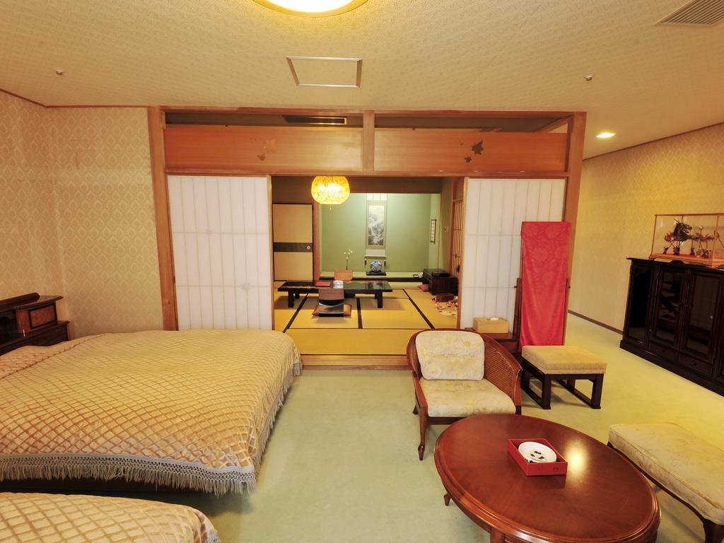 Nisshokan Bettei Koyotei Nagasaki Exterior photo