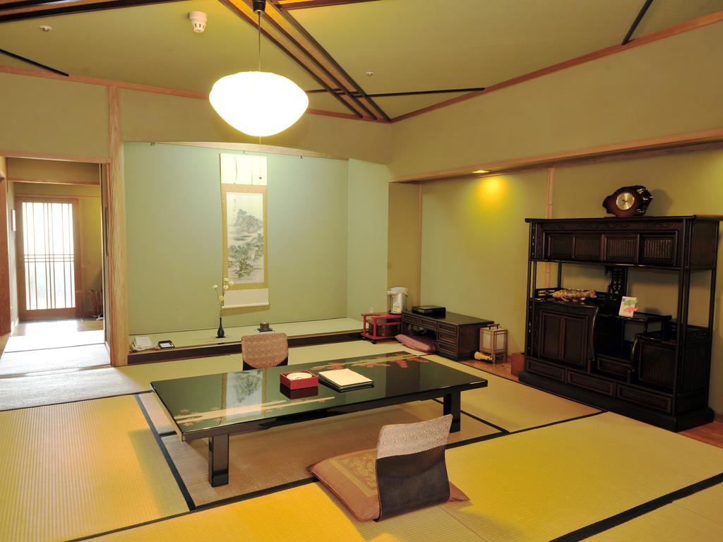 Nisshokan Bettei Koyotei Nagasaki Exterior photo